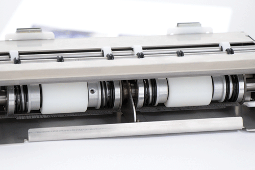 Heavy-duty cutting cassettes are interchangeable in seconds